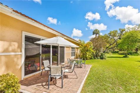 4106 Carriage Drive Pompano Beach FL 33069