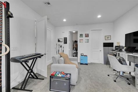 1614 NE 9th Street Fort Lauderdale FL 33304