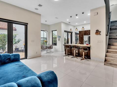 8411 NW 38th Street Cooper City FL 33024