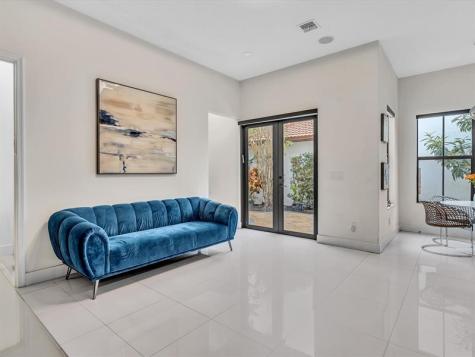 8411 NW 38th Street Cooper City FL 33024