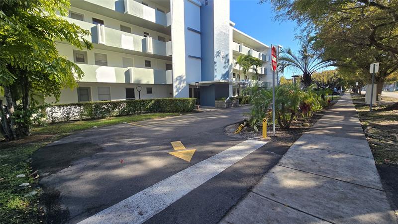 1351 NE 191st Street Miami FL 33179