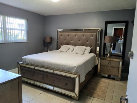 55 SE 14th Street Boca Raton FL 33432