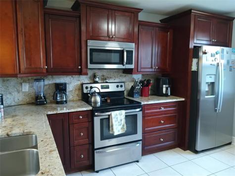 55 SE 14th Street Boca Raton FL 33432