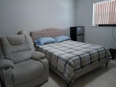 55 SE 14th Street Boca Raton FL 33432