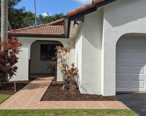 2177 Montpeliar Weston FL 33326