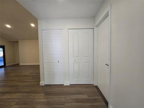 2177 Montpeliar Weston FL 33326
