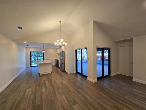 2177 Montpeliar Weston FL 33326