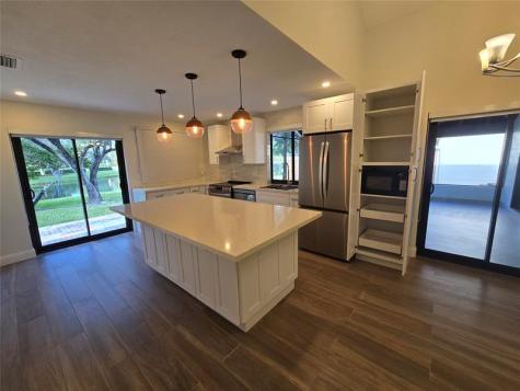 2177 Montpeliar Weston FL 33326