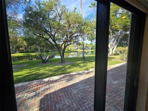 2177 Montpeliar Weston FL 33326