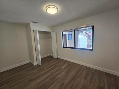 2177 Montpeliar Weston FL 33326