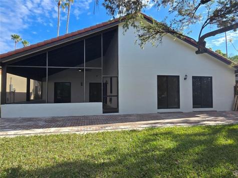 2177 Montpeliar Weston FL 33326