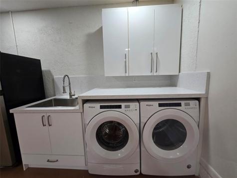 2177 Montpeliar Weston FL 33326