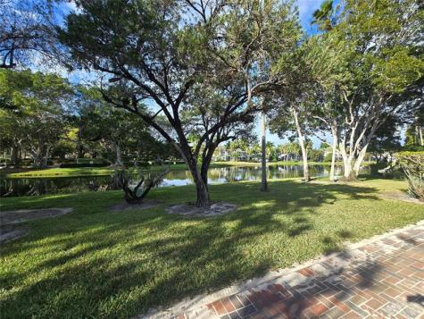 2177 Montpeliar Weston FL 33326