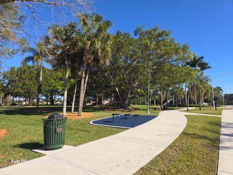 2177 Montpeliar Weston FL 33326