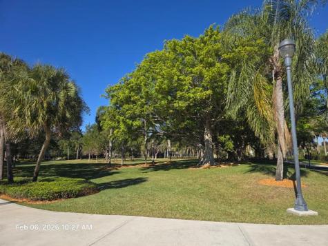 2177 Montpeliar Weston FL 33326