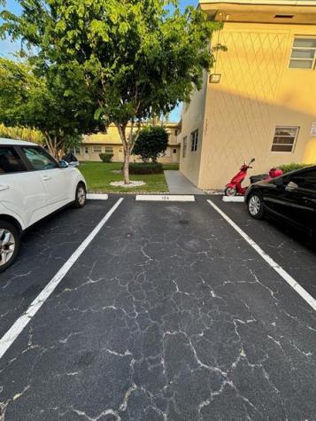 1301 N 12th Court Hollywood FL 33019