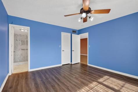 9410 N Hollybrook Lake Drive Pembroke Pines FL 33025