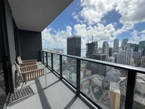 159 NE 6th Street Miami FL 33132