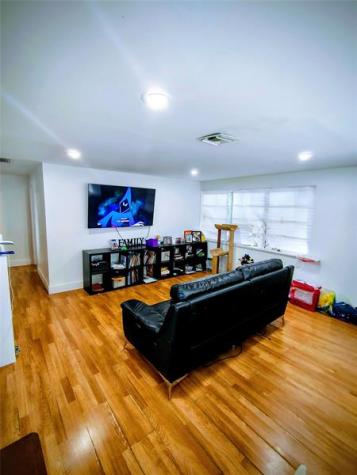 6134 Buchanan Street Hollywood FL 33024