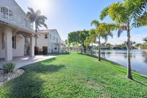 18435 NW 10th Street Pembroke Pines FL 33029