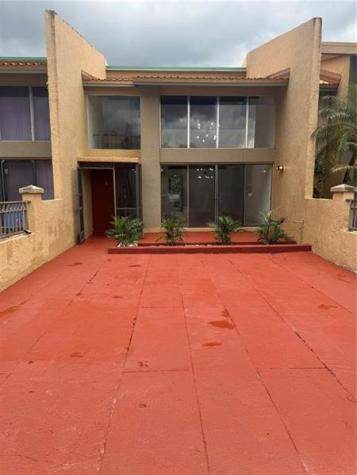 761 E Coco Plum Circle Plantation FL 33324