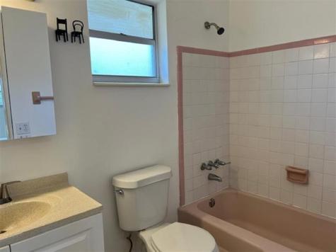 270 NE 40th Street Oakland Park FL 33334