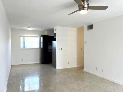 270 NE 40th Street Oakland Park FL 33334