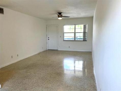 270 NE 40th Street Oakland Park FL 33334