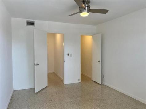 270 NE 40th Street Oakland Park FL 33334