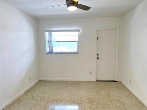 270 NE 40th Street Oakland Park FL 33334