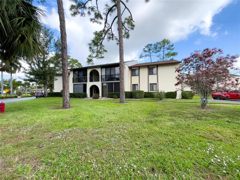 301 Knotty Pine Circle Greenacres FL 33463