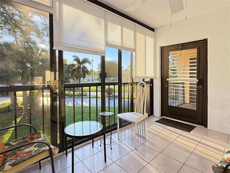 301 Knotty Pine Circle Greenacres FL 33463