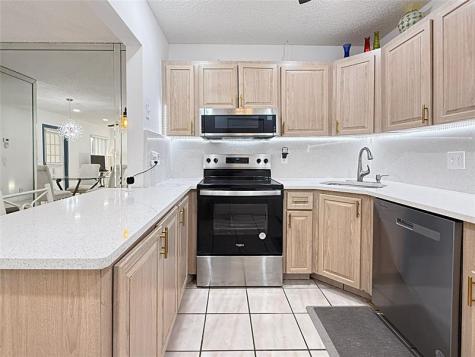 301 Knotty Pine Circle Greenacres FL 33463