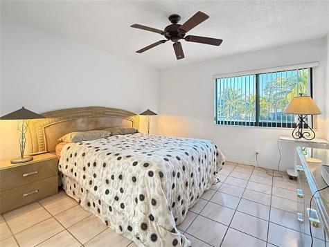 301 Knotty Pine Circle Greenacres FL 33463