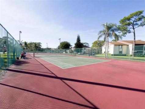 301 Knotty Pine Circle Greenacres FL 33463