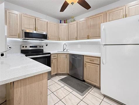 301 Knotty Pine Circle Greenacres FL 33463