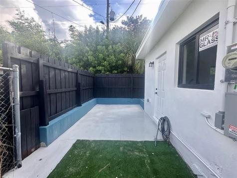 1230 S Federal Highway Lake Worth Beach FL 33460