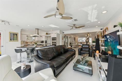 911 NW 7th Street Dania Beach FL 33004