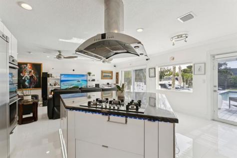 911 NW 7th Street Dania Beach FL 33004