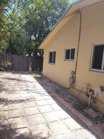 1717 SW 11th Street Fort Lauderdale FL 33312