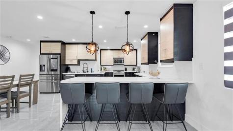 6290 W 16th Hialeah FL 33012