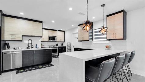 6290 W 16th Hialeah FL 33012