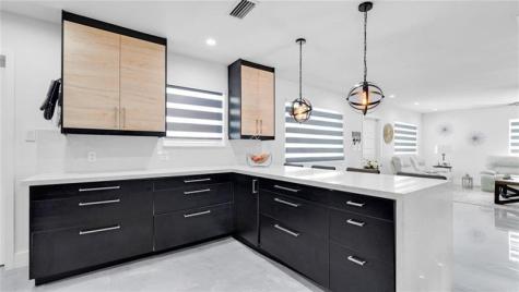 6290 W 16th Hialeah FL 33012