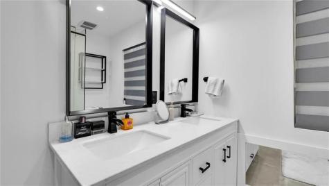 6290 W 16th Hialeah FL 33012