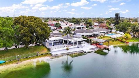 6290 W 16th Hialeah FL 33012