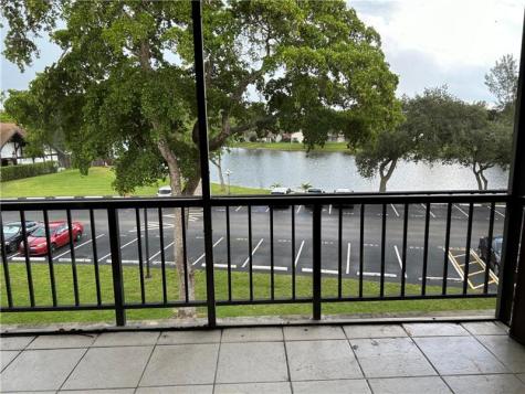 3690 Inverrary Drive Lauderhill FL 33319
