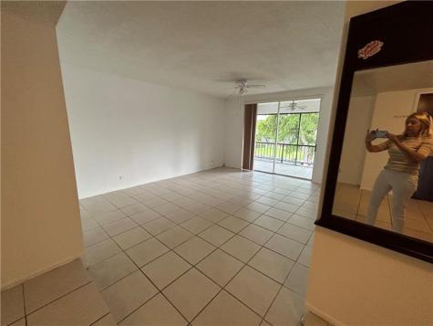 3690 Inverrary Drive Lauderhill FL 33319