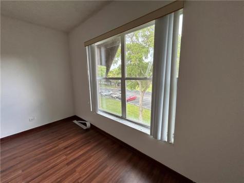 3690 Inverrary Drive Lauderhill FL 33319
