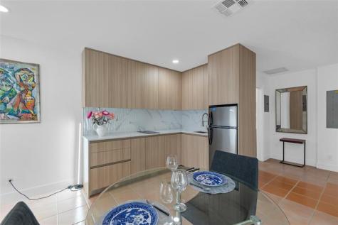 307 N Highland Drive Hollywood FL 33021