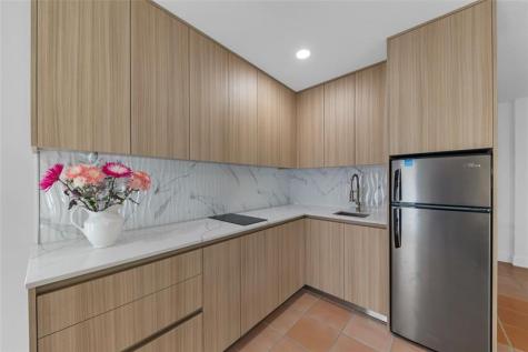 307 N Highland Drive Hollywood FL 33021